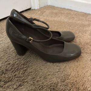 ECCO Mary Jane Heels Shoes Gray/Brown Patent Leather size 9 Fall Twee Coquette